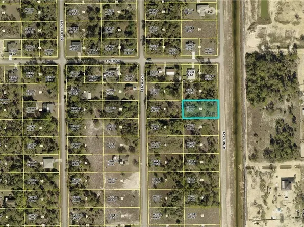 819 Hines Ave, Lehigh Acres, FL 33972