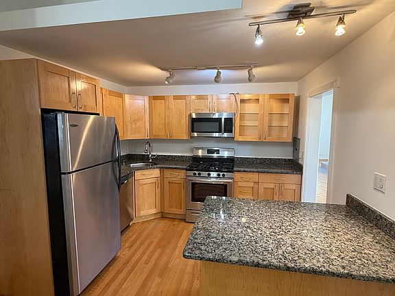 5th image of 1039 Lasalle St #4