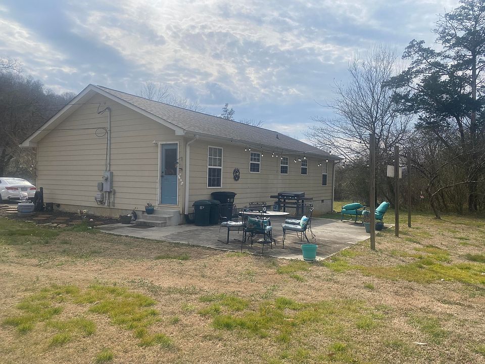 2nd image of 91 Blackstock Ln