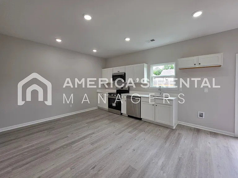 103 Park Dr S — Photo 13