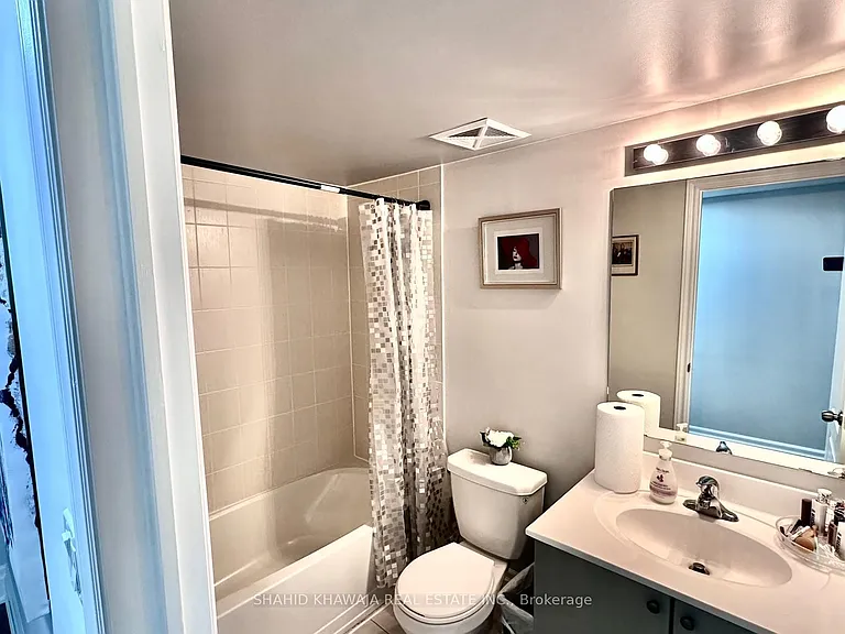 138 Widdicombe Hill Blvd #723 — Photo 9