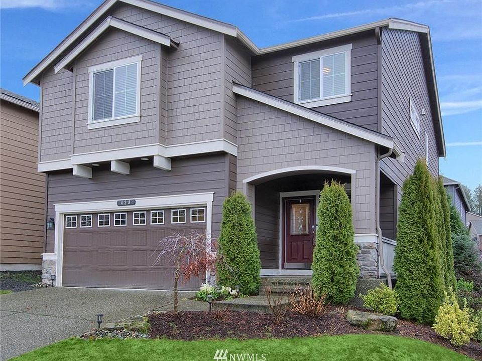 1st image of 428 201st St SW