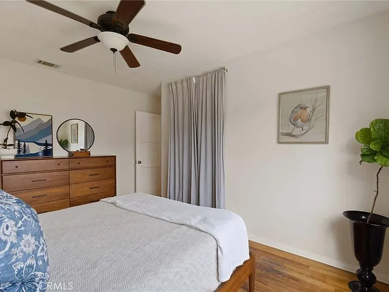 2902 Loomis St — Photo 9