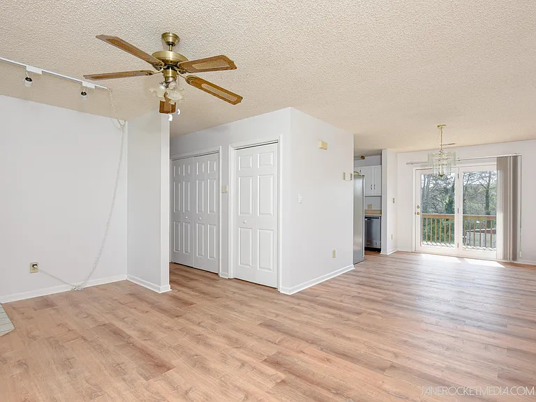 3949 Silver Chalice Dr — Photo 3