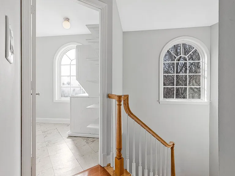 4305 Massachusetts Ave NW — Photo 12