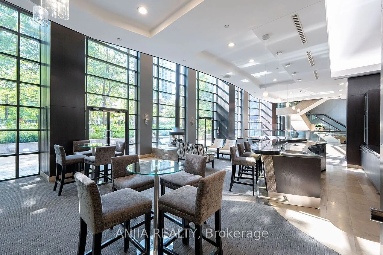 2 bed, $3,200 — Photo 1