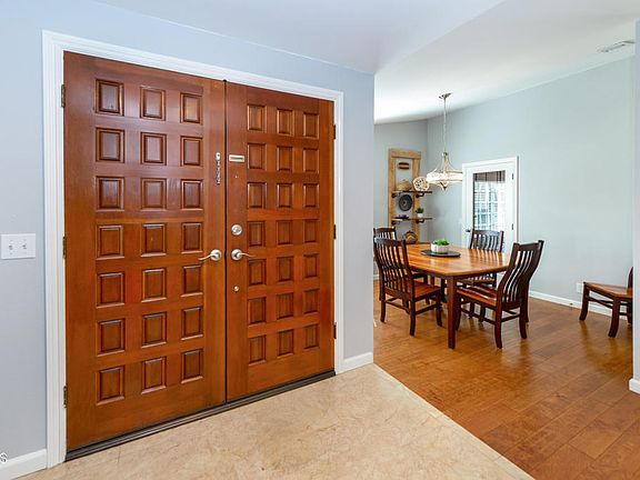 5th image of 13768 Laurelhurst Rd