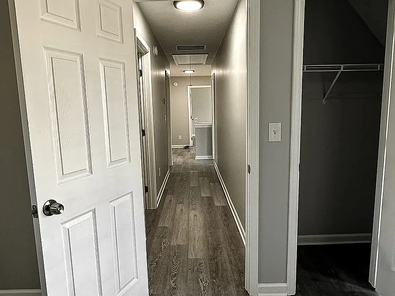 137 Edison Dr — Photo 22