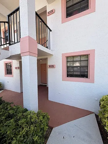 2 bed, 935 sqft, $2,500 — Photo 3