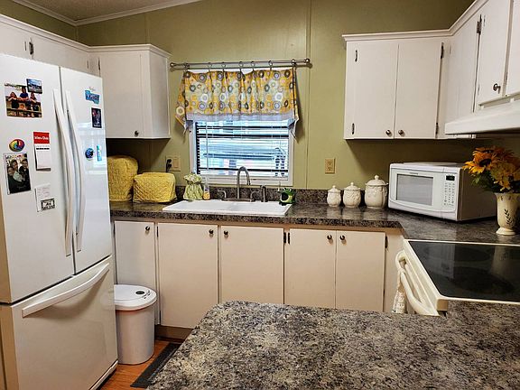 3rd image of 4407 Blarney Ln