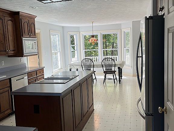 4th image of 226 Cherwell Ct