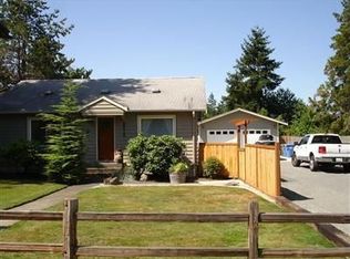 8218 20th Ave E, Tacoma, WA 98404