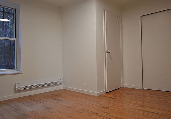 3rd image of 134 E 13th St #3E