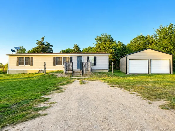 8883 NE County Road 2075, Powell, TX 75153