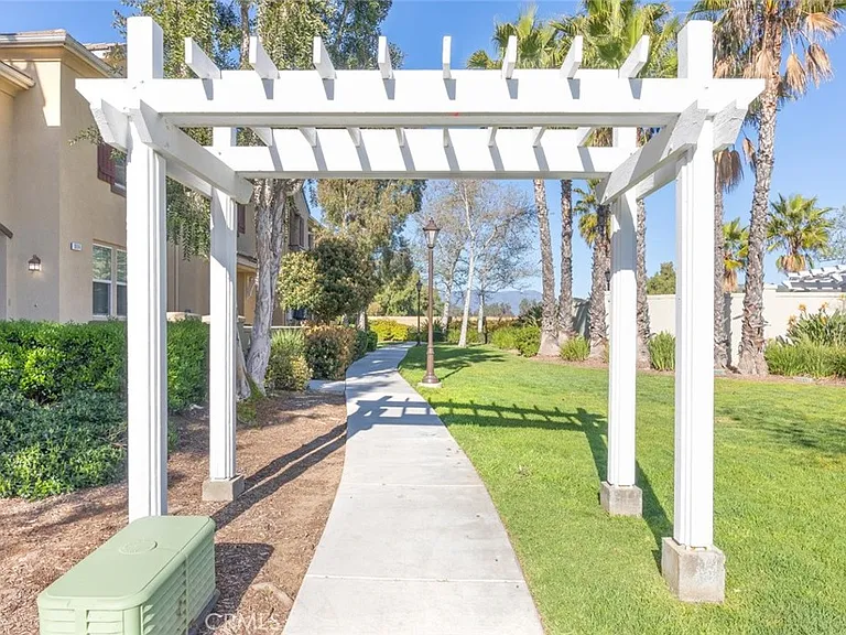 1800 E Lakeshore Dr #804 — Photo 3