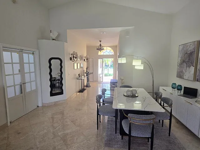 4 bed, 1797 sqft, $5,250 — Photo 4