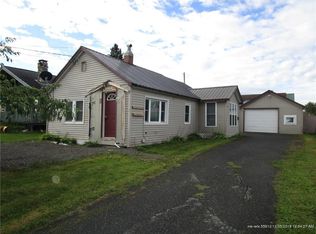 6 Center St, Presque Isle, ME 04769