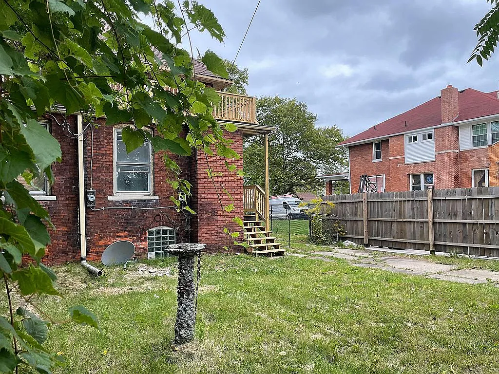 2923 Cadillac Blvd photo 1