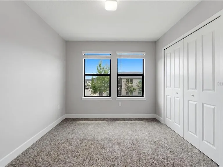 Terra Esmeralda Dr — Photo 14