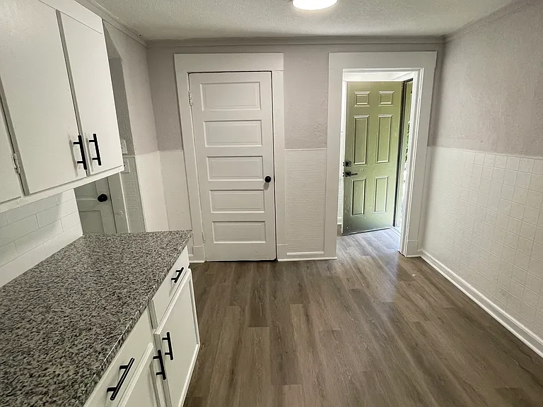 1601 Oakley Ave — Photo 18
