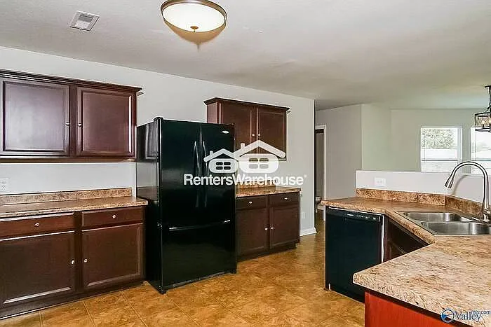 123 Forestbrook Dr — Photo 4