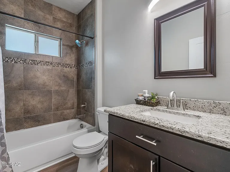 156 E Stone Ct — Photo 25