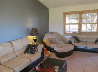 401 Redbud Dr, Westmoreland, KS 66549