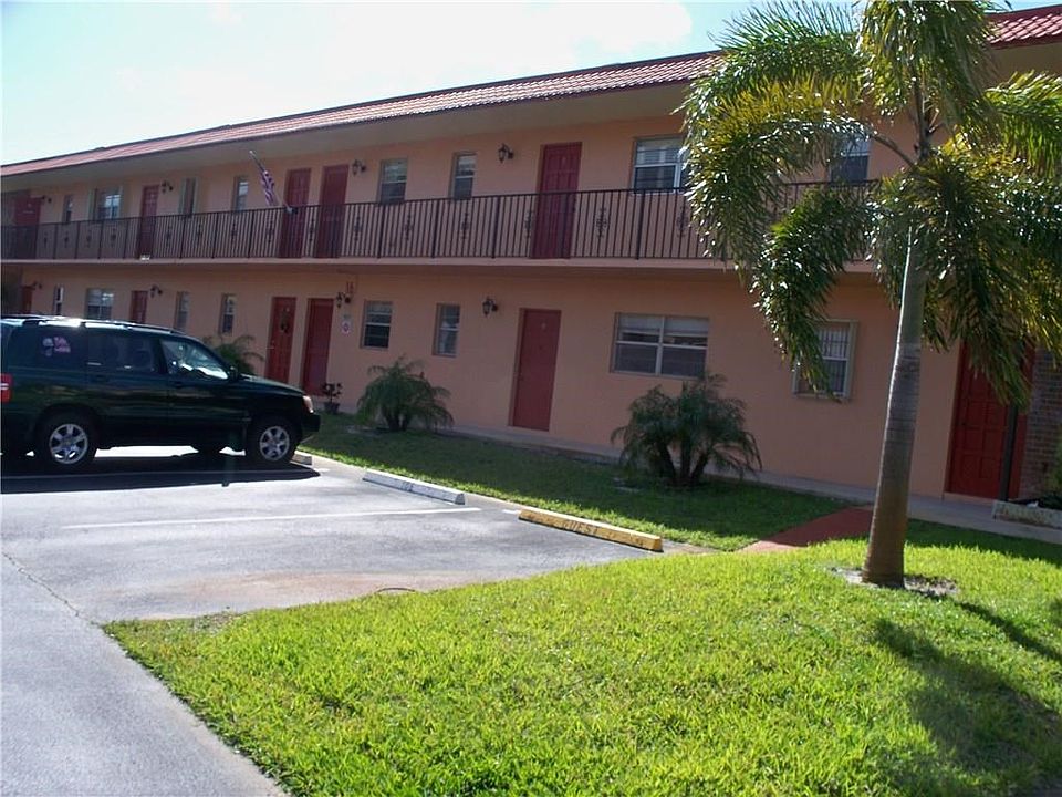 Monterey Yacht and Country Club 2nd floor condo in Building 16 Unit I