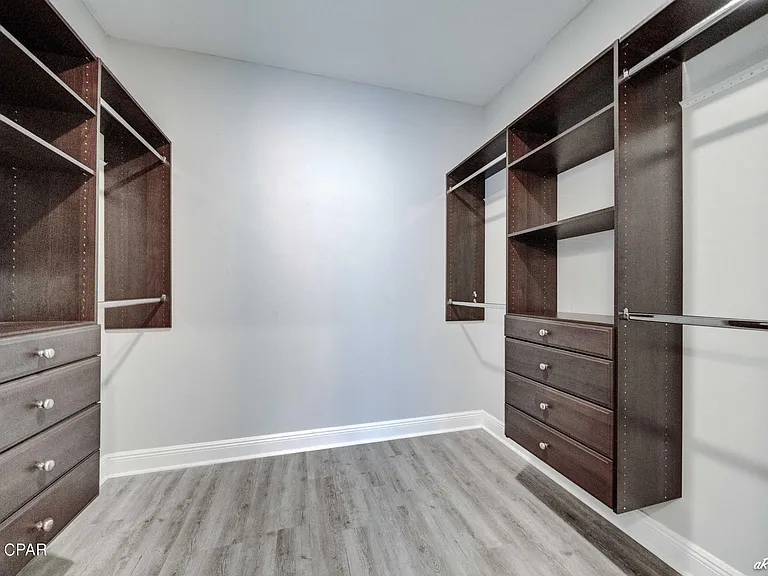 4018 Brook Stone Dr — Photo 27