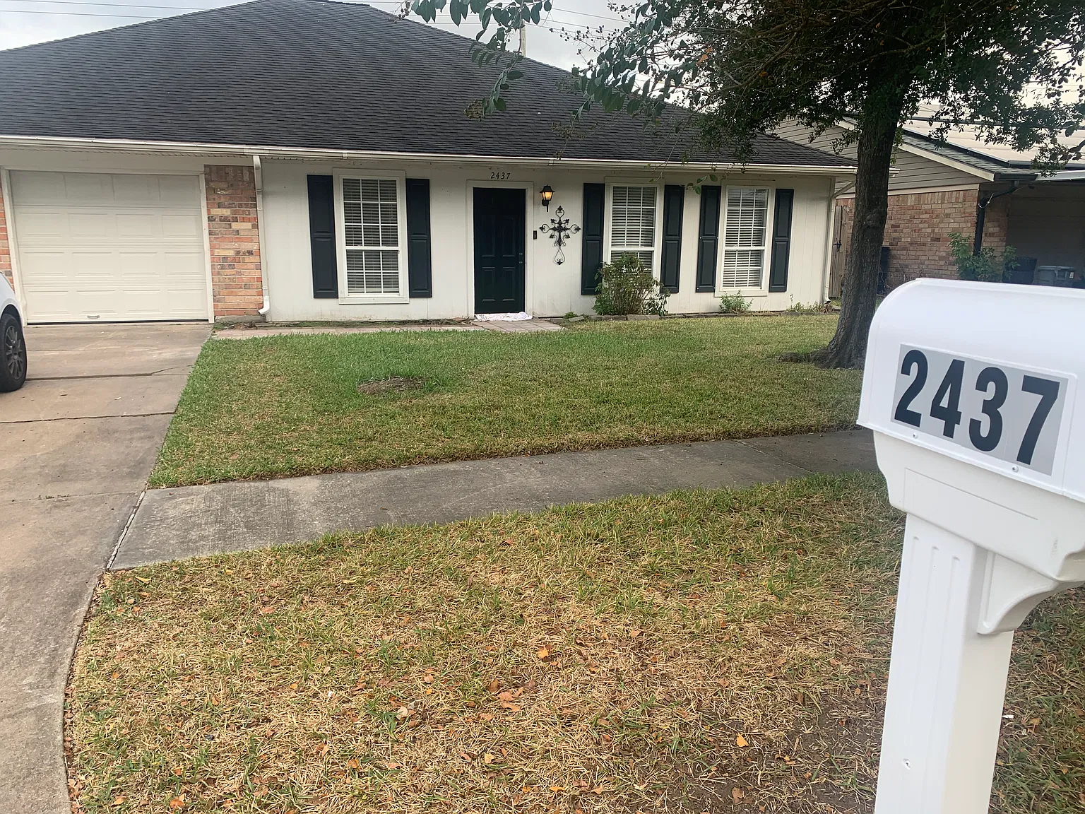 4 bed, 2161 sqft, $2,195 — Photo 2