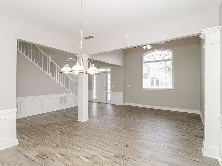 107 Fate Ct — Photo 6