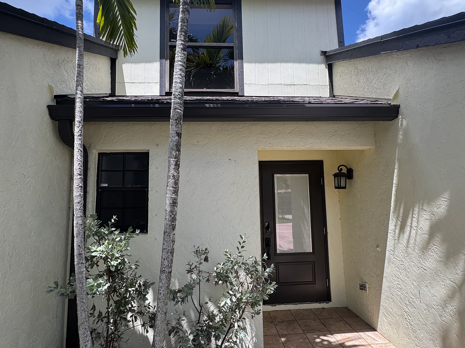 3 bed, 2617 sqft, $4,200 — Photo 2