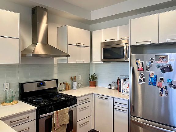 3rd image of 161 Jackson St APT 3