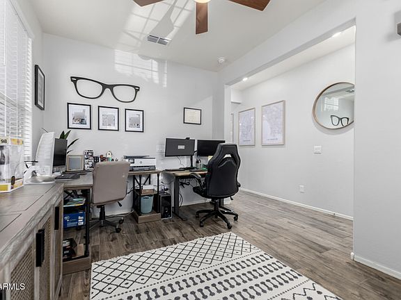 4th image of 2929 W LAREDO Lane