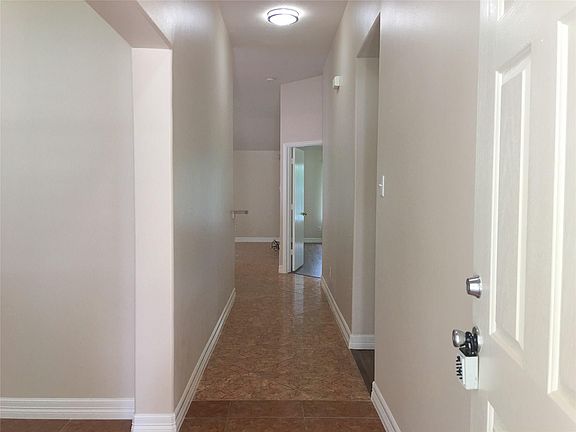3rd image of 702 Danbury Park Ln