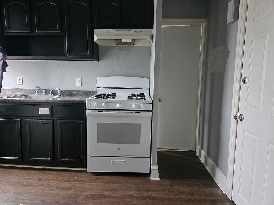 1st image of 211 Maryland Ave