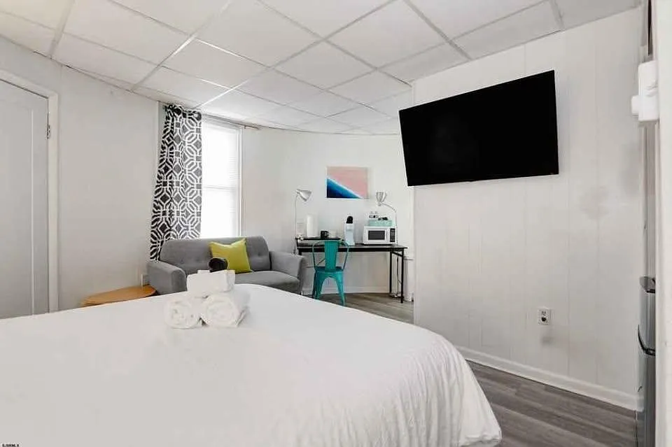 106 S Little Rock Ave #5
