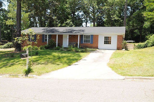 1st image of 2904 Laris Dr