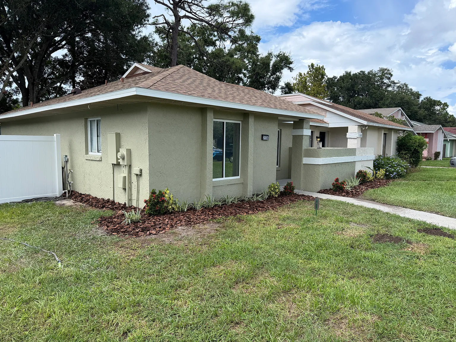 2 bed, 924 sqft, $2,000 — Photo 1