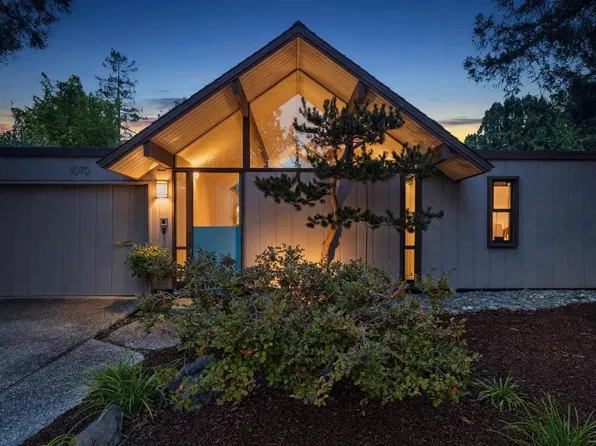 1070 Harriet St, Palo Alto, CA 94301