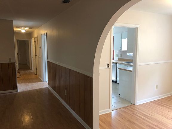 2nd image of 220 Foxlake Dr