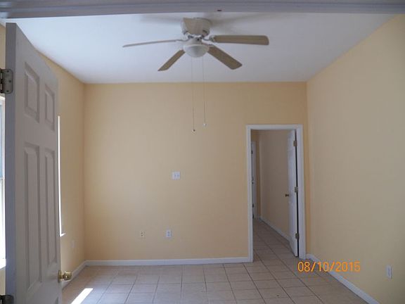3rd image of 8628 Apricot St