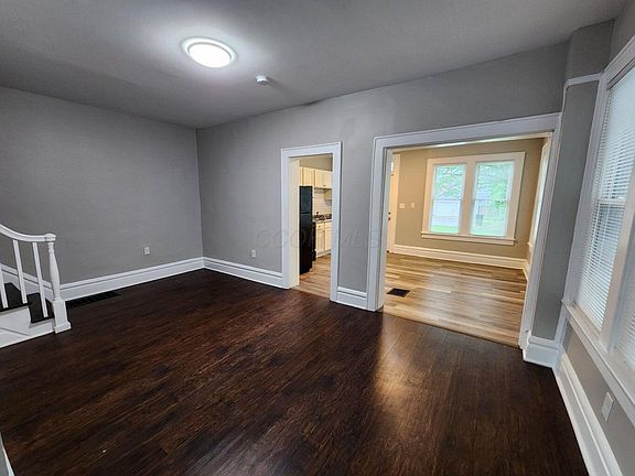 4th image of 640 S Champion Ave #640