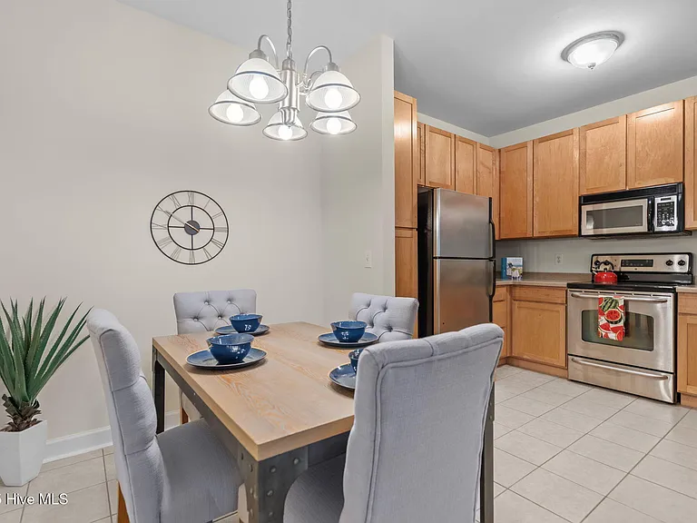 1505 Cadfel Ct #203 — Photo 18