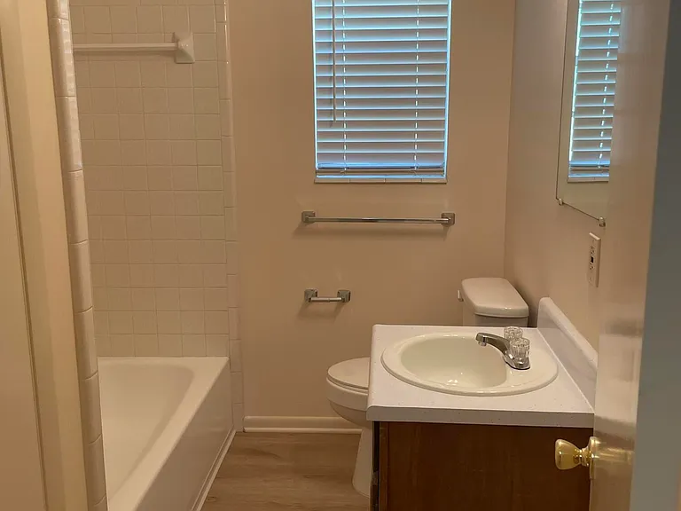 5605 Hilltop Ave #B — Photo 4