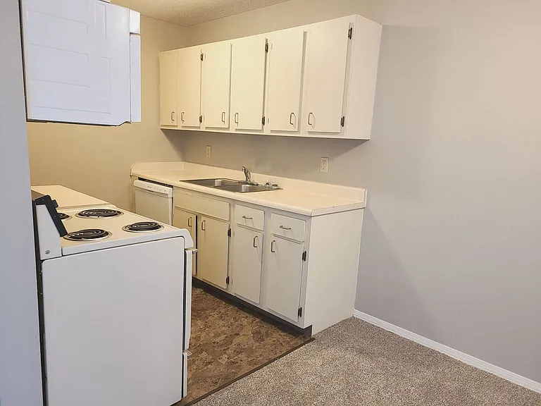 LaCrosse Apartments — Photo 6
