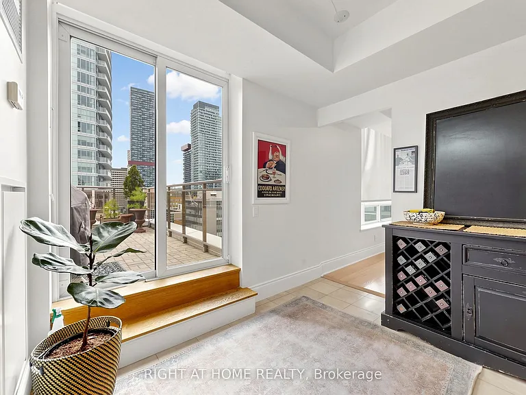 123 Eglinton Ave E #Penthouse 4 — Photo 25