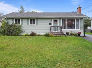 43 Chittick Ave, Dartmouth, NS B2Y 3J9