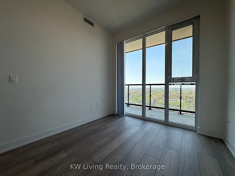5858 Yonge St #2902 — Photo 4