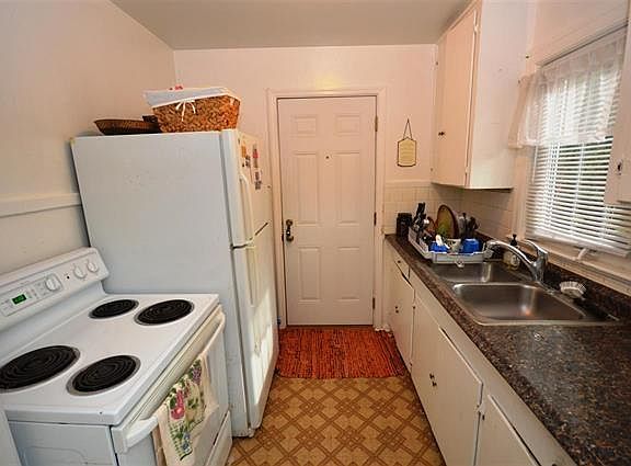 4th image of 1447 S Meridian St
